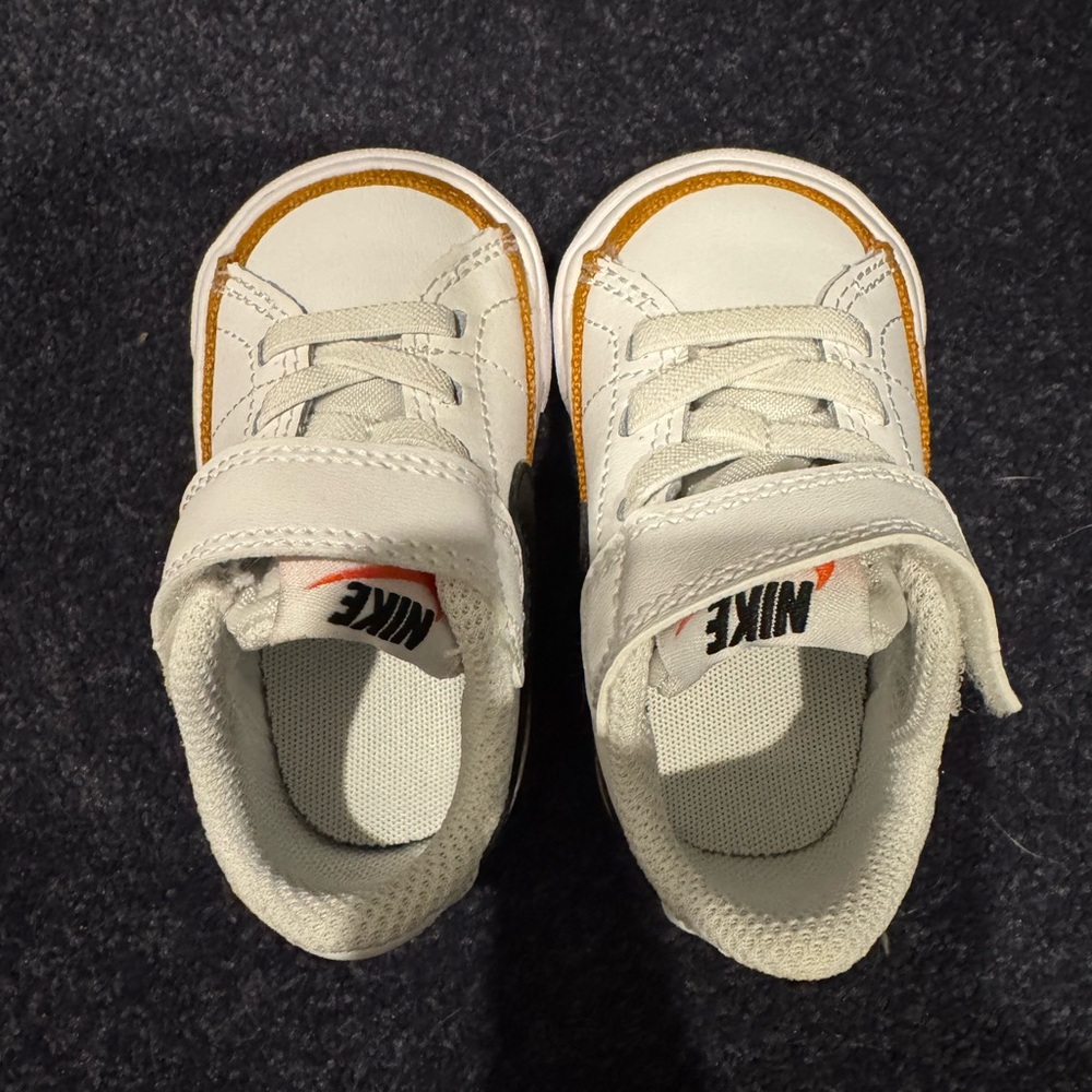 Nike Kids White and Gold Sneakers